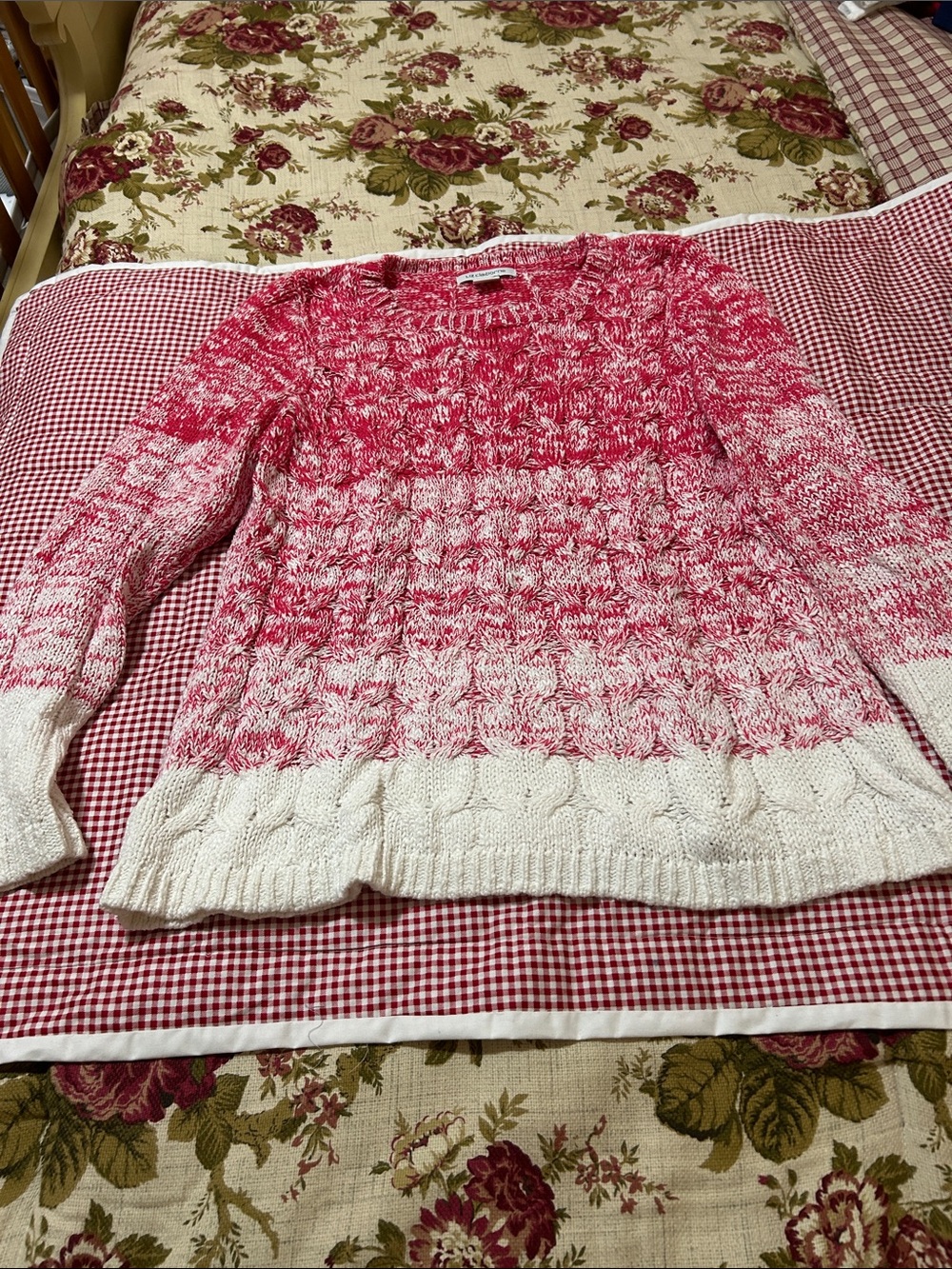 Liz Claiborne Red and White Ombre Cable Knit Crewneck Sweater